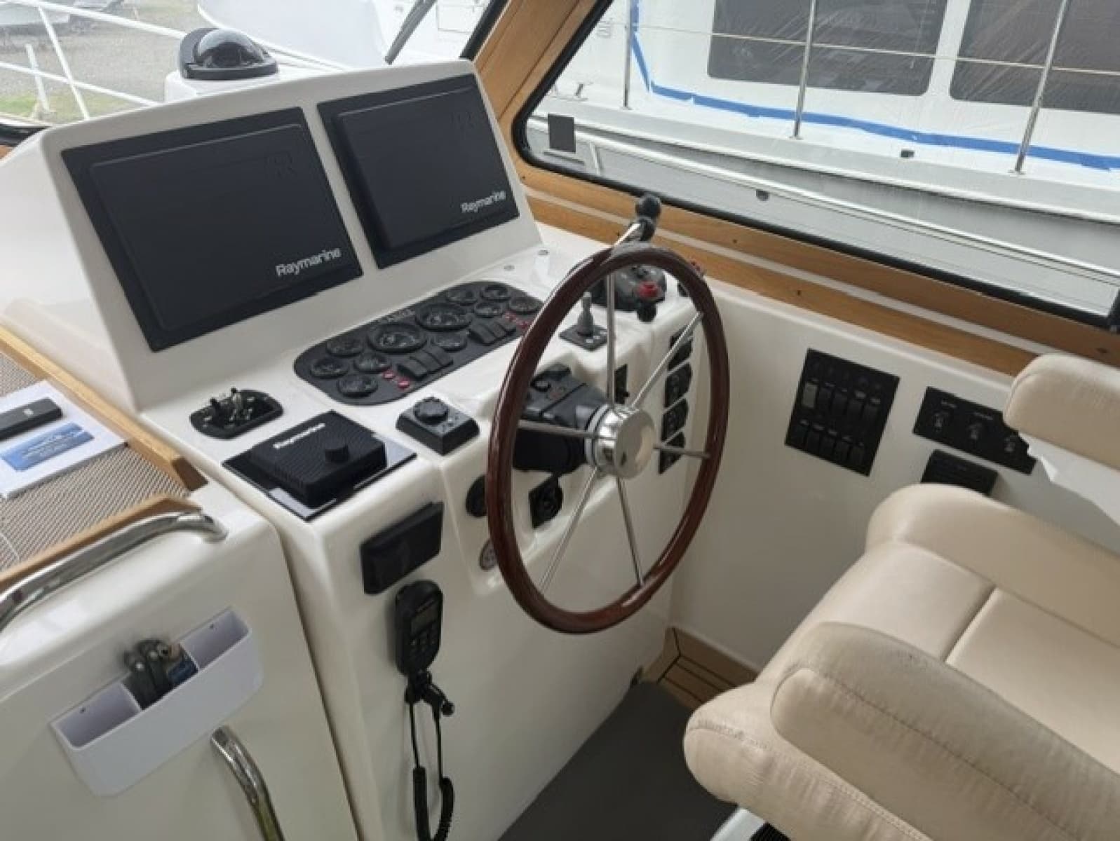 2005 Sabre  - Photo 8
