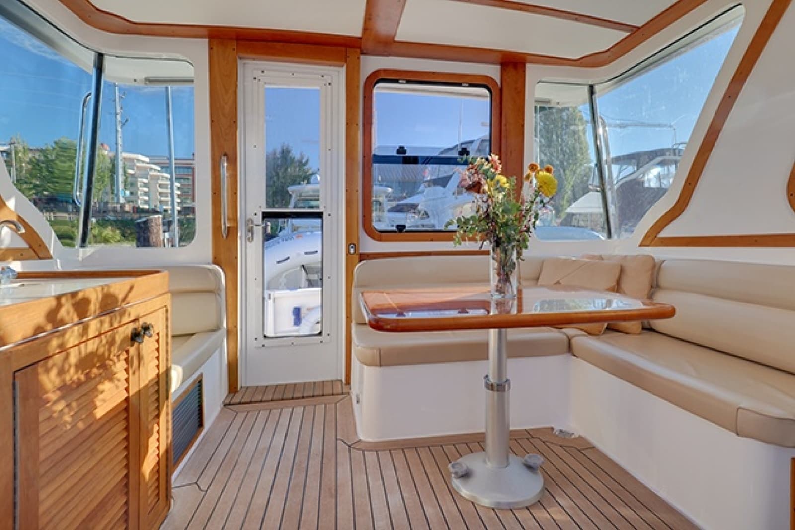 2005 Sabre 42 Express - Photo 10