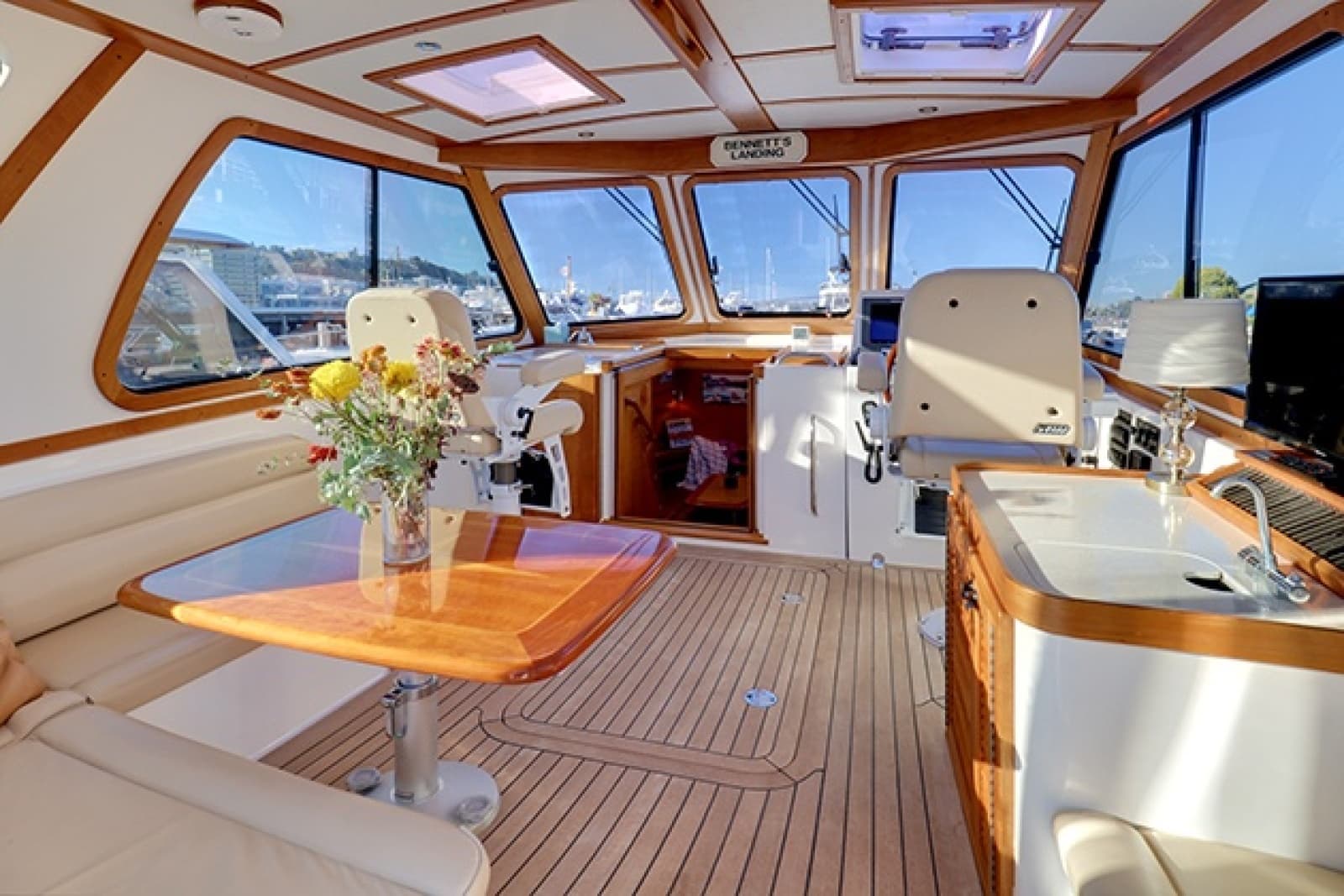 2005 Sabre 42 Express - Photo 9