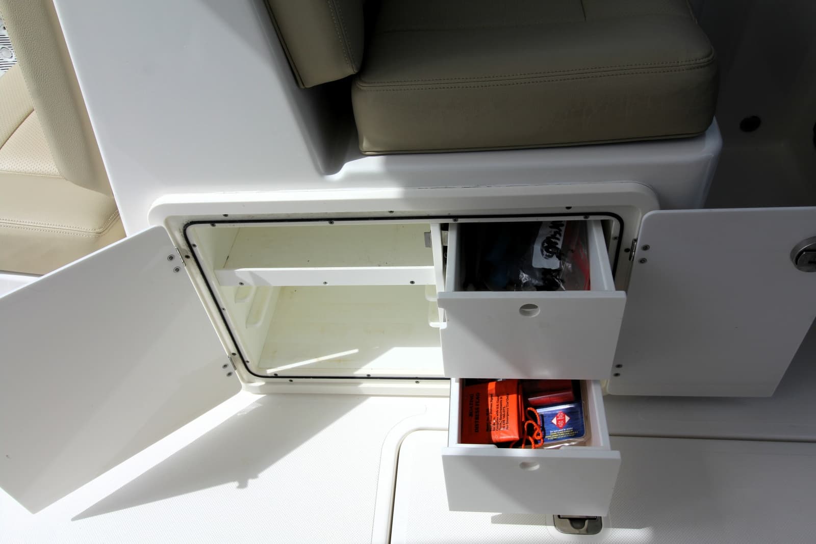 2019 Pursuit DC 266 - Photo 18