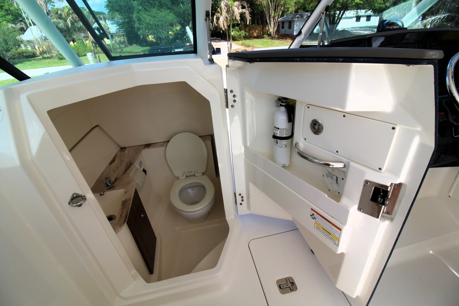 2019 Pursuit DC 266 - Photo 9