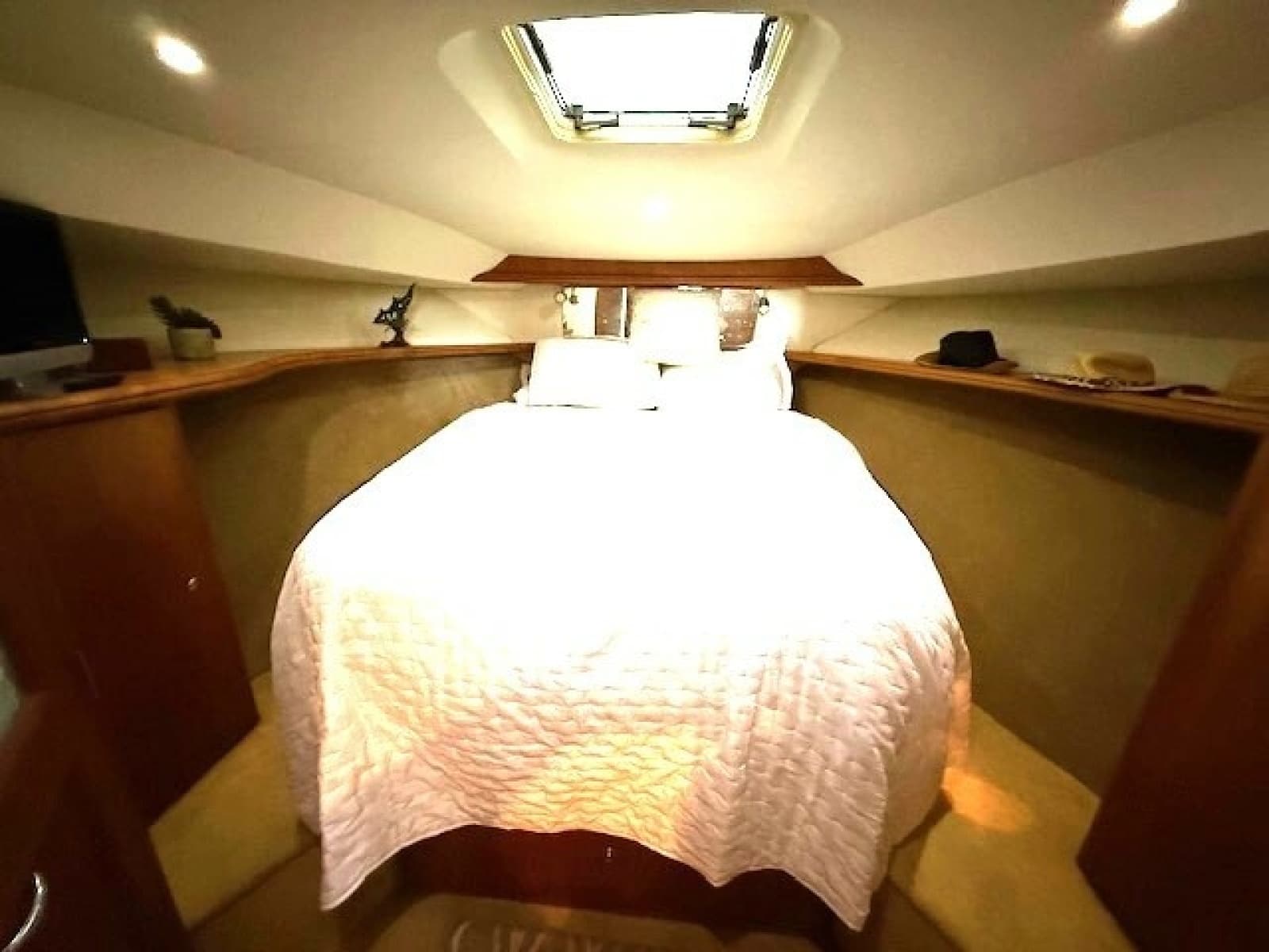 2001 Silverton 42 Convertible