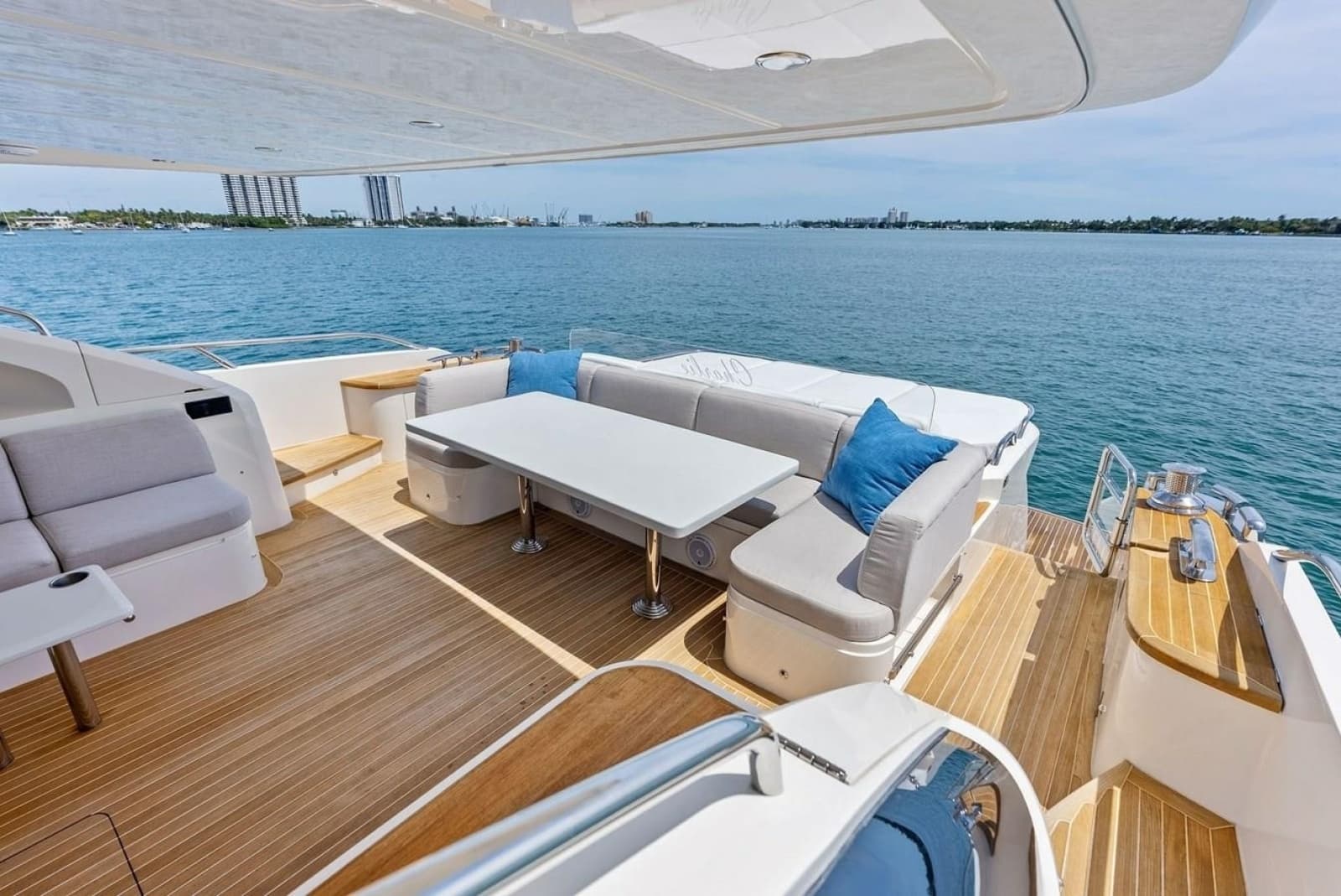 2013 Princess 78 - Photo 27