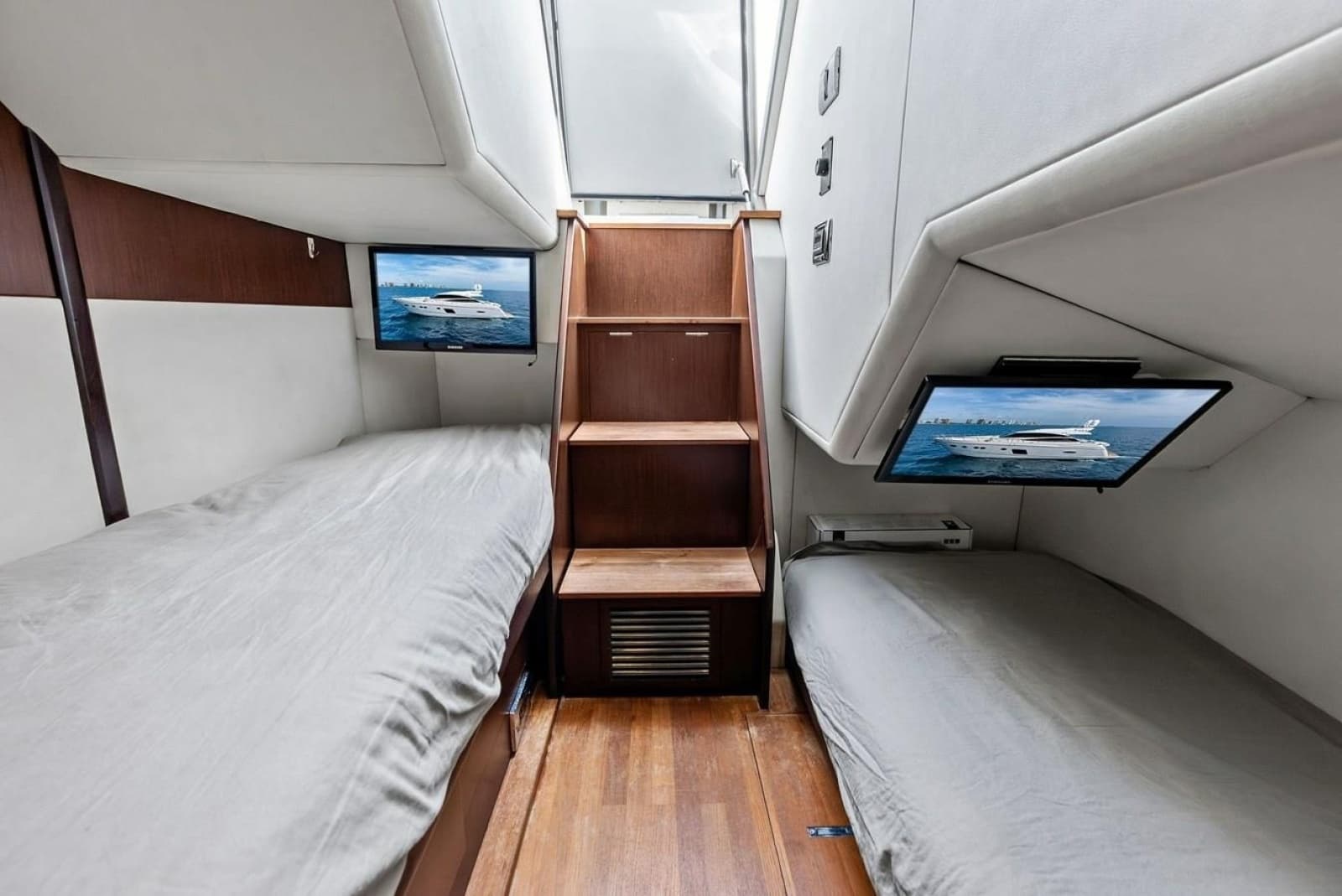 2013 Princess 78 - Photo 63