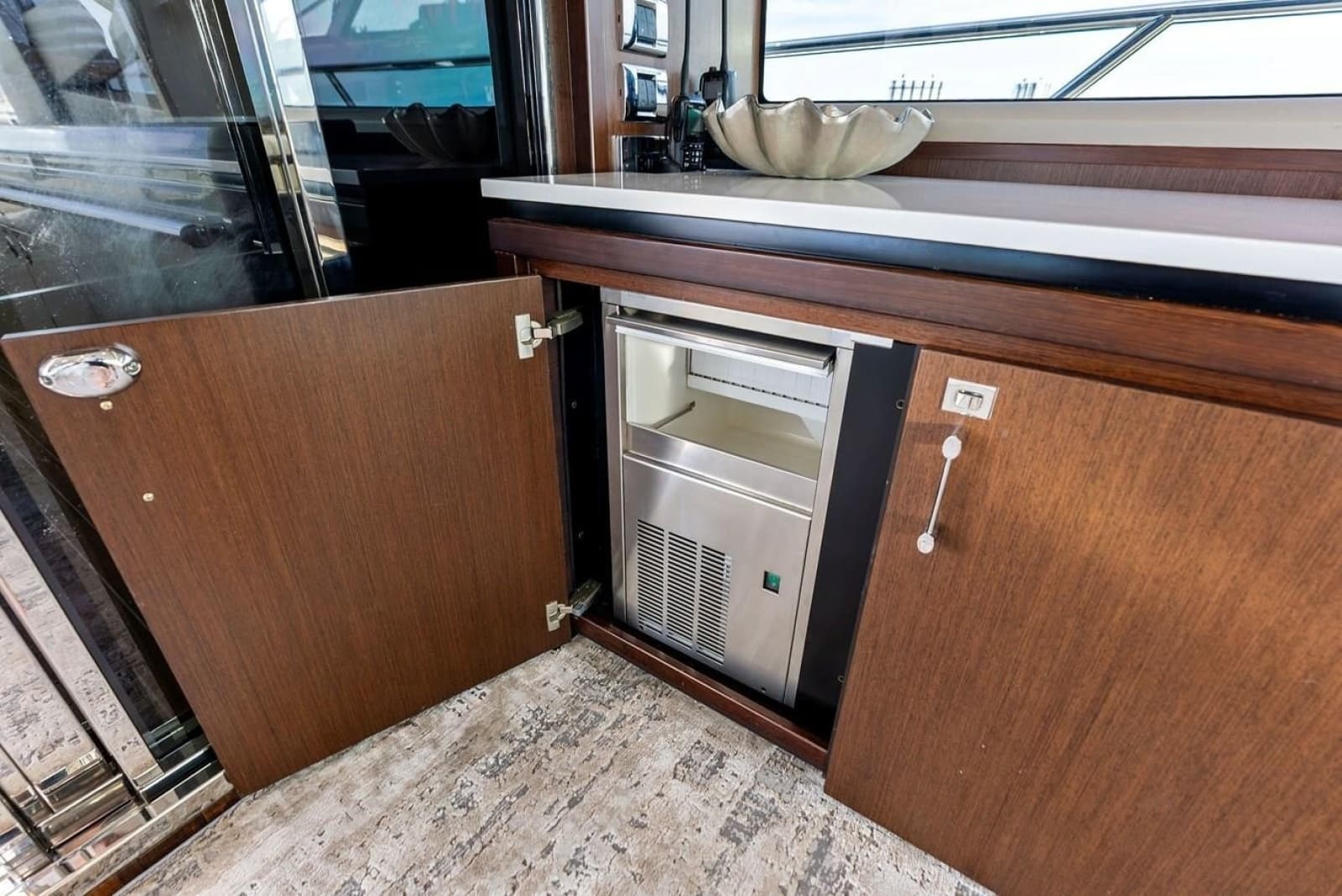2013 Princess 78 - Photo 35