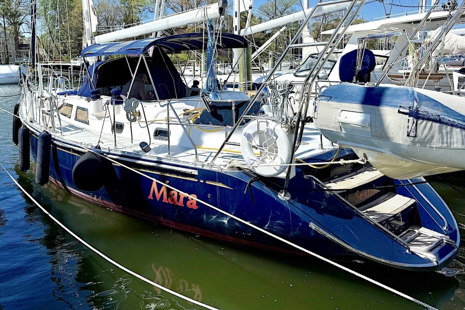 1998 Hylas 49