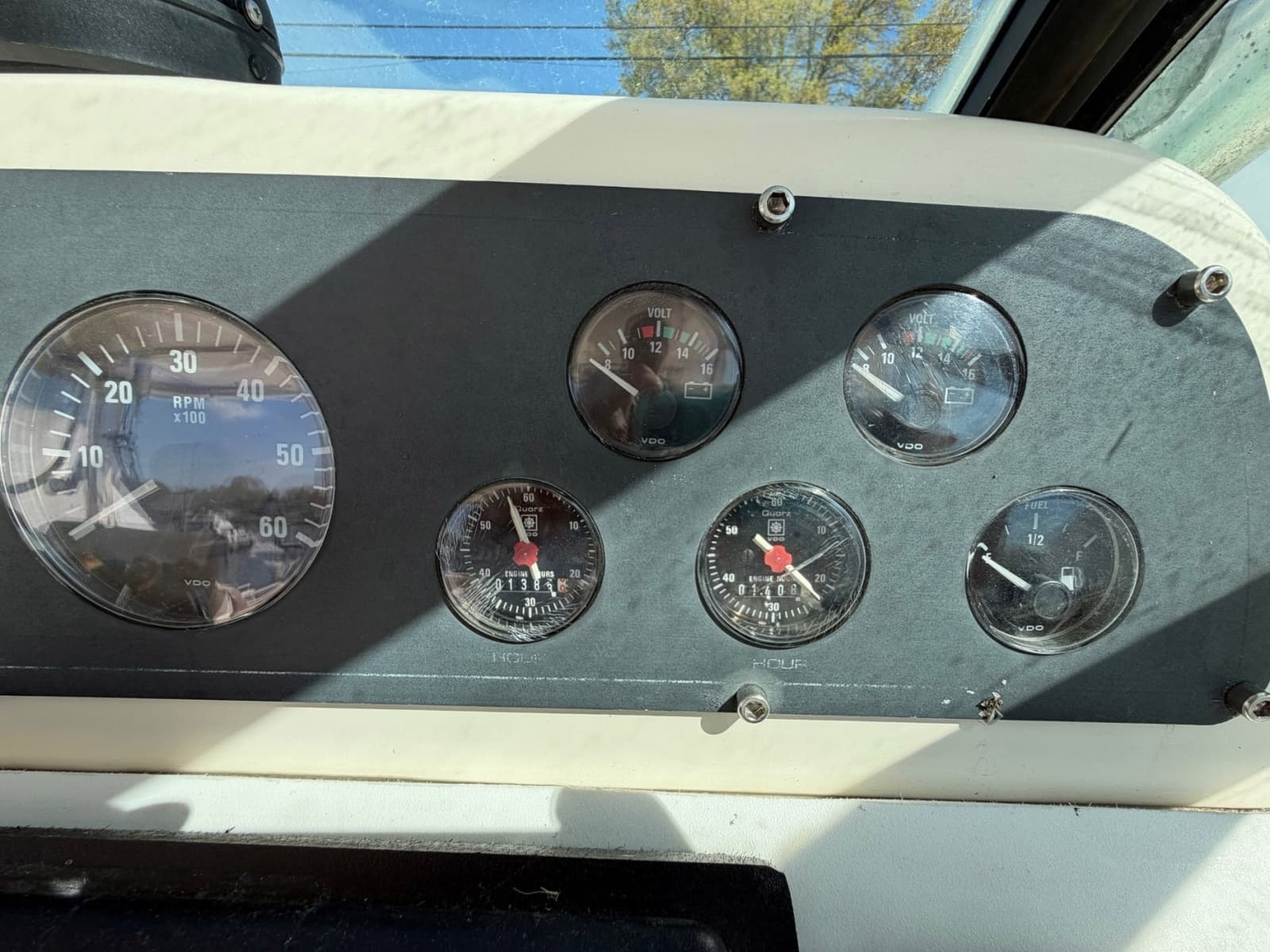 1997 Pursuit 3100 Express - Photo 16