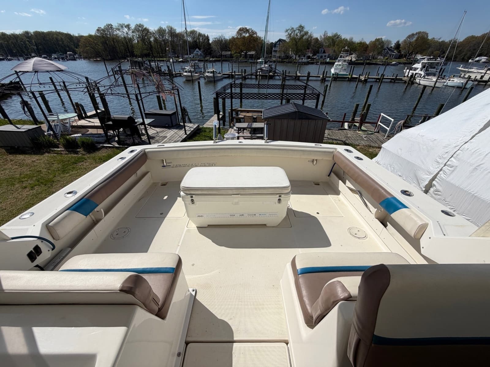 1997 Pursuit 3100 Express - Photo 10