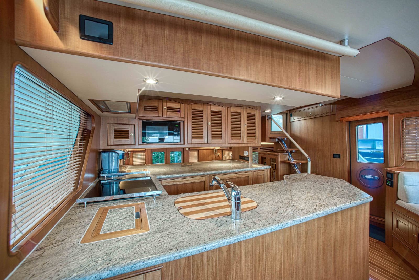 2015 Marlow Explorer 58E - Photo 12