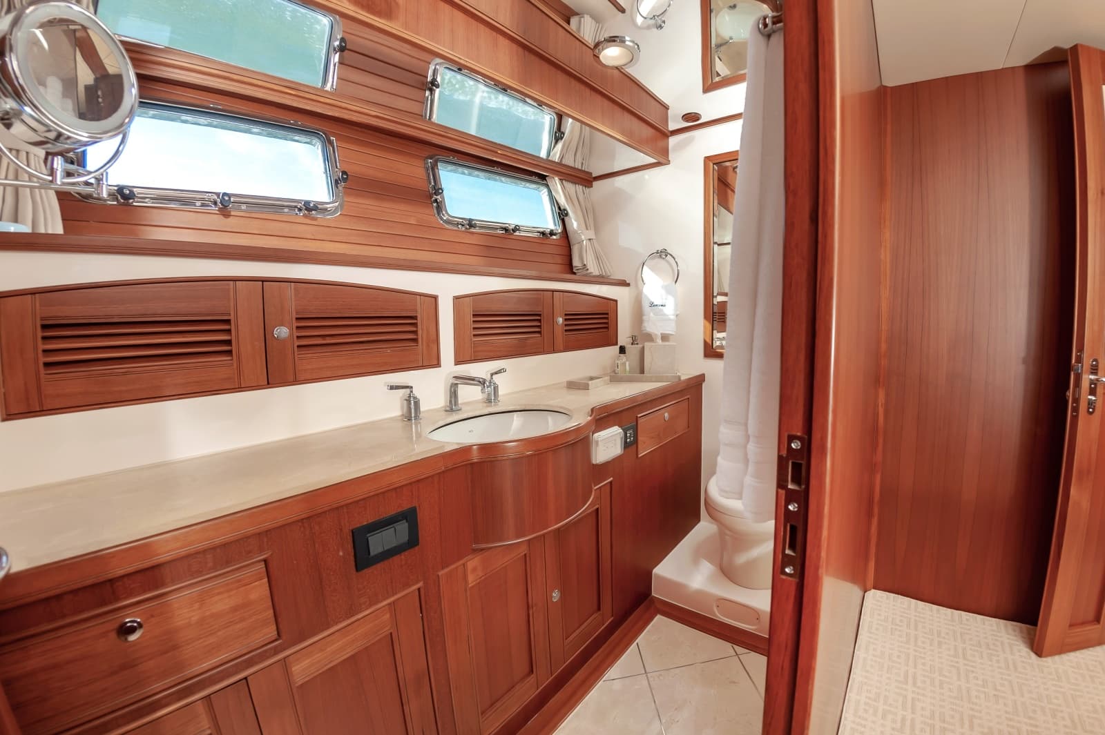 2015 Marlow Explorer 58E - Photo 21