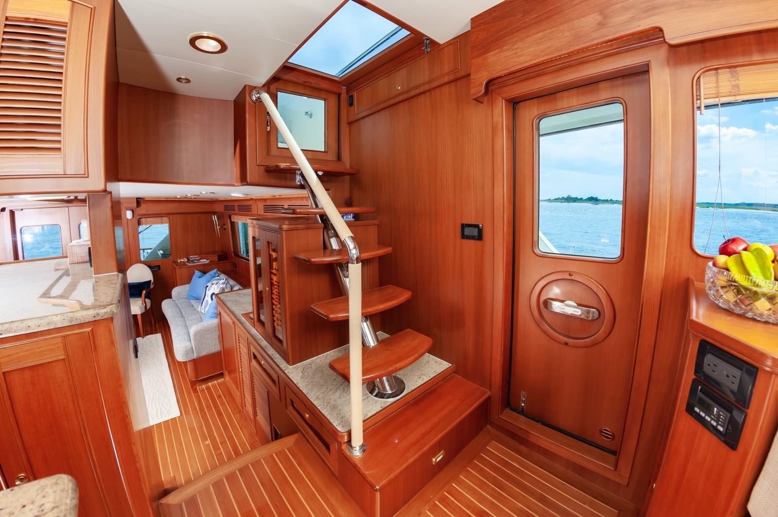 2015 Marlow Explorer 58E - Photo 18