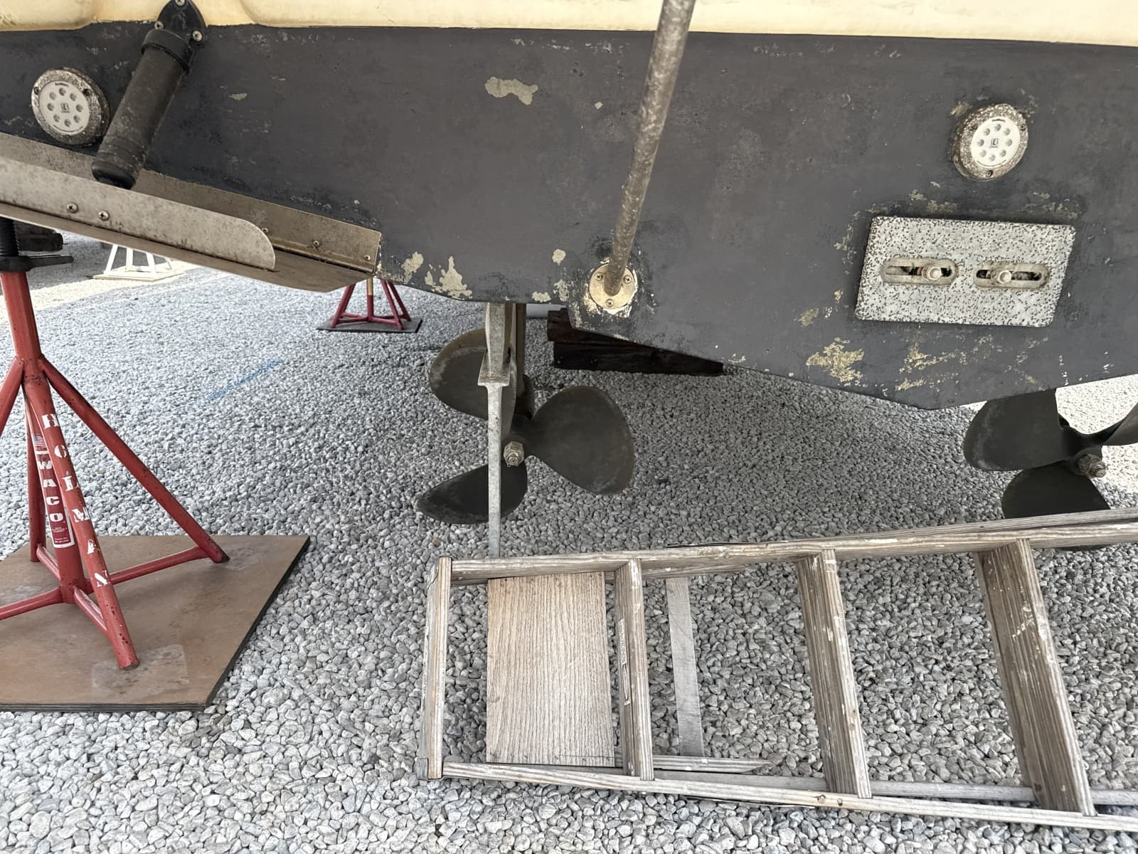 1999 Silverton 422 - Photo 164