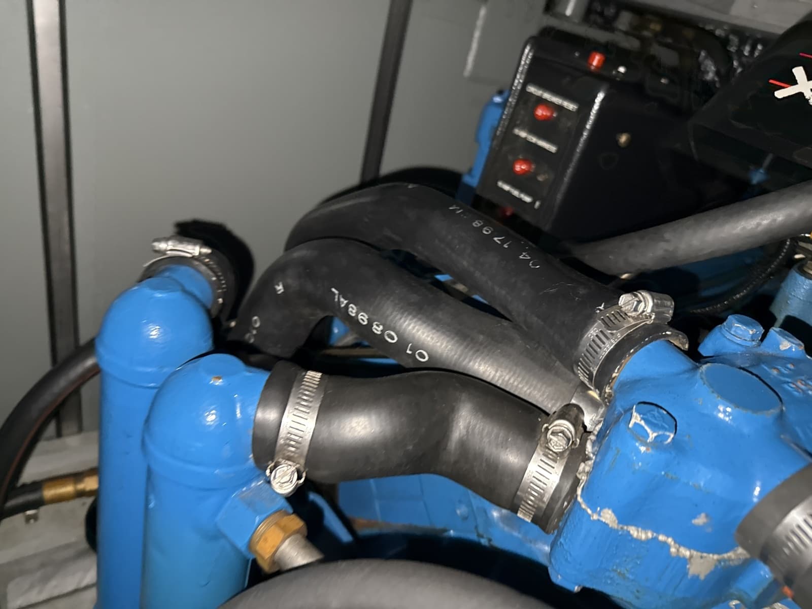 1999 Silverton 422 - Photo 101