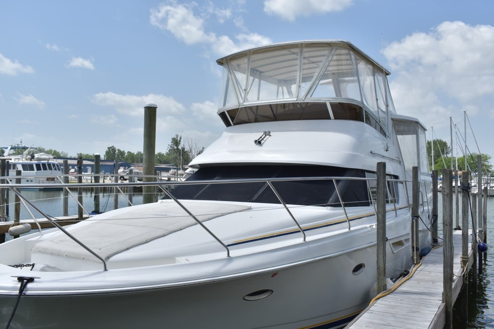 1999 Silverton 422 - Photo 2
