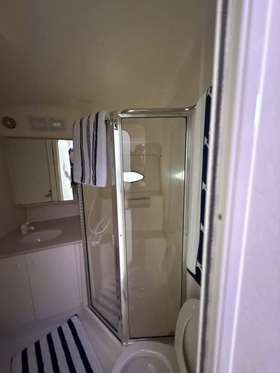 1999 Silverton 422 - Photo 119