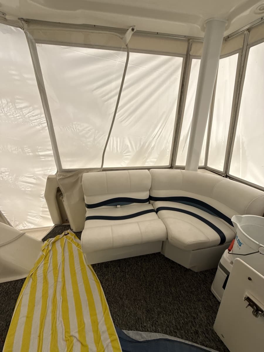 1999 Silverton 422 - Photo 150