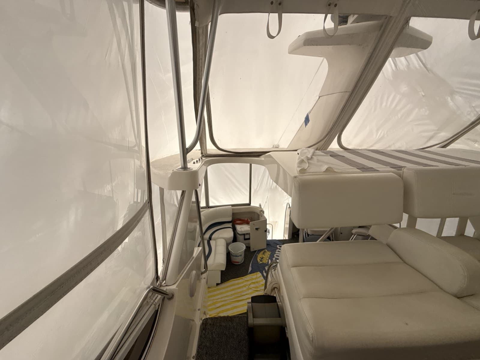 1999 Silverton 422 - Photo 22