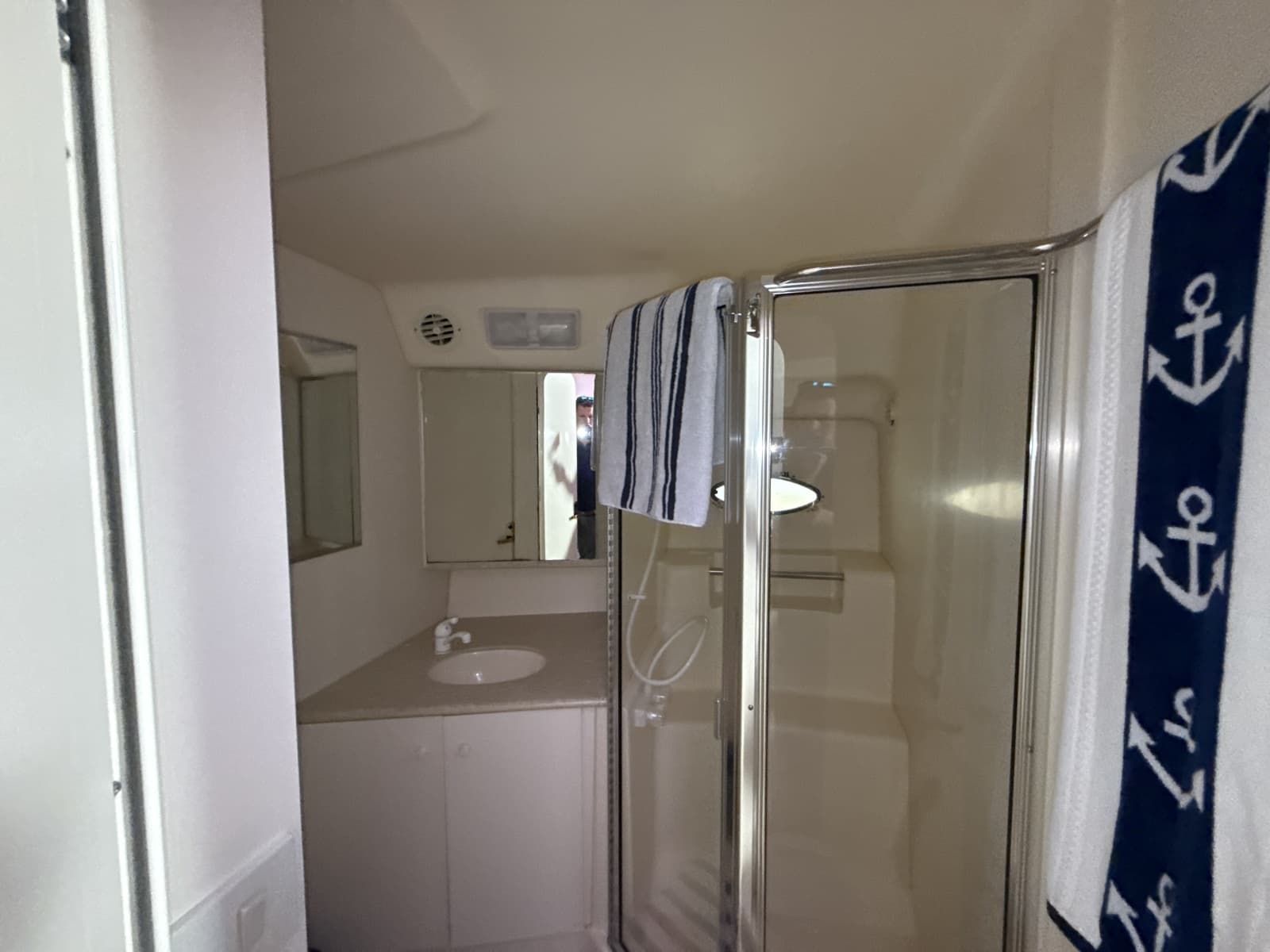 1999 Silverton 422 - Photo 70