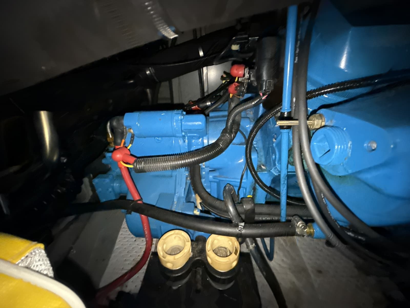 1999 Silverton 422 - Photo 94