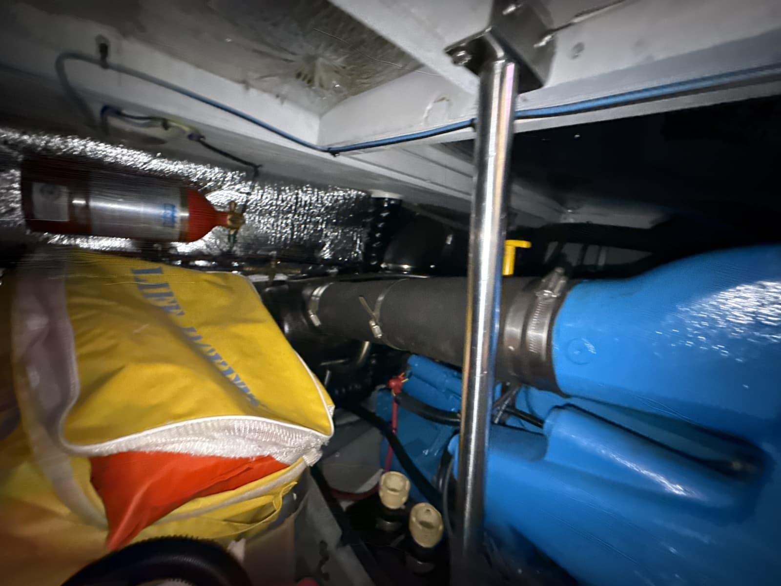 1999 Silverton 422 - Photo 96