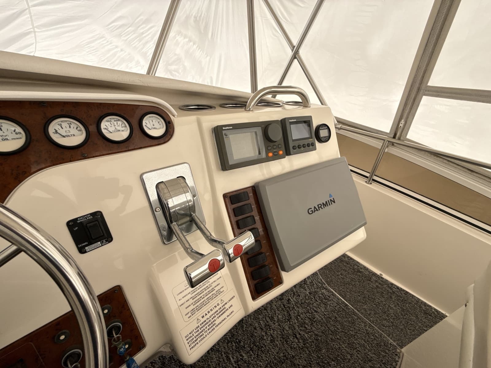 1999 Silverton 422 - Photo 28