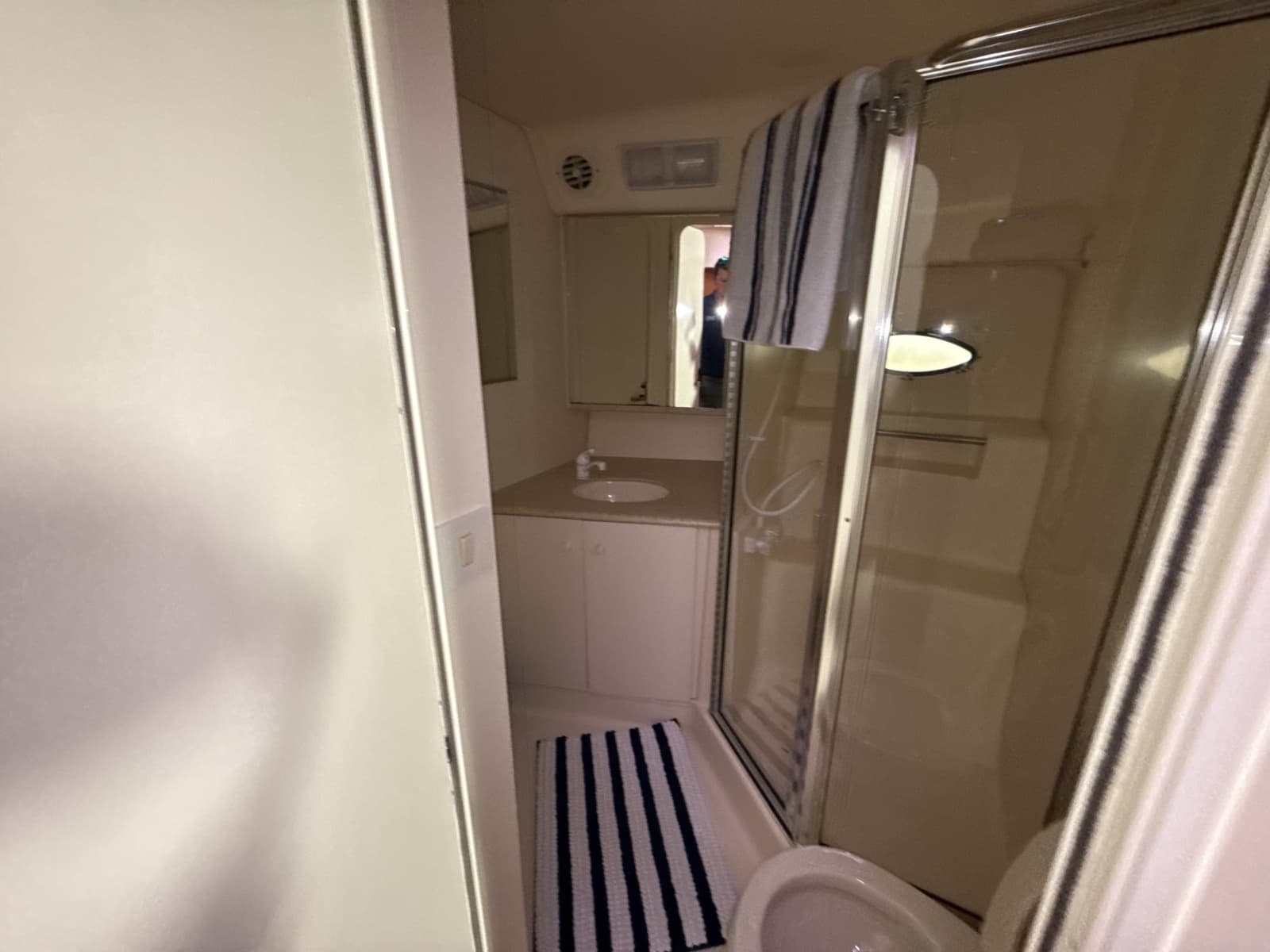 1999 Silverton 422 - Photo 73