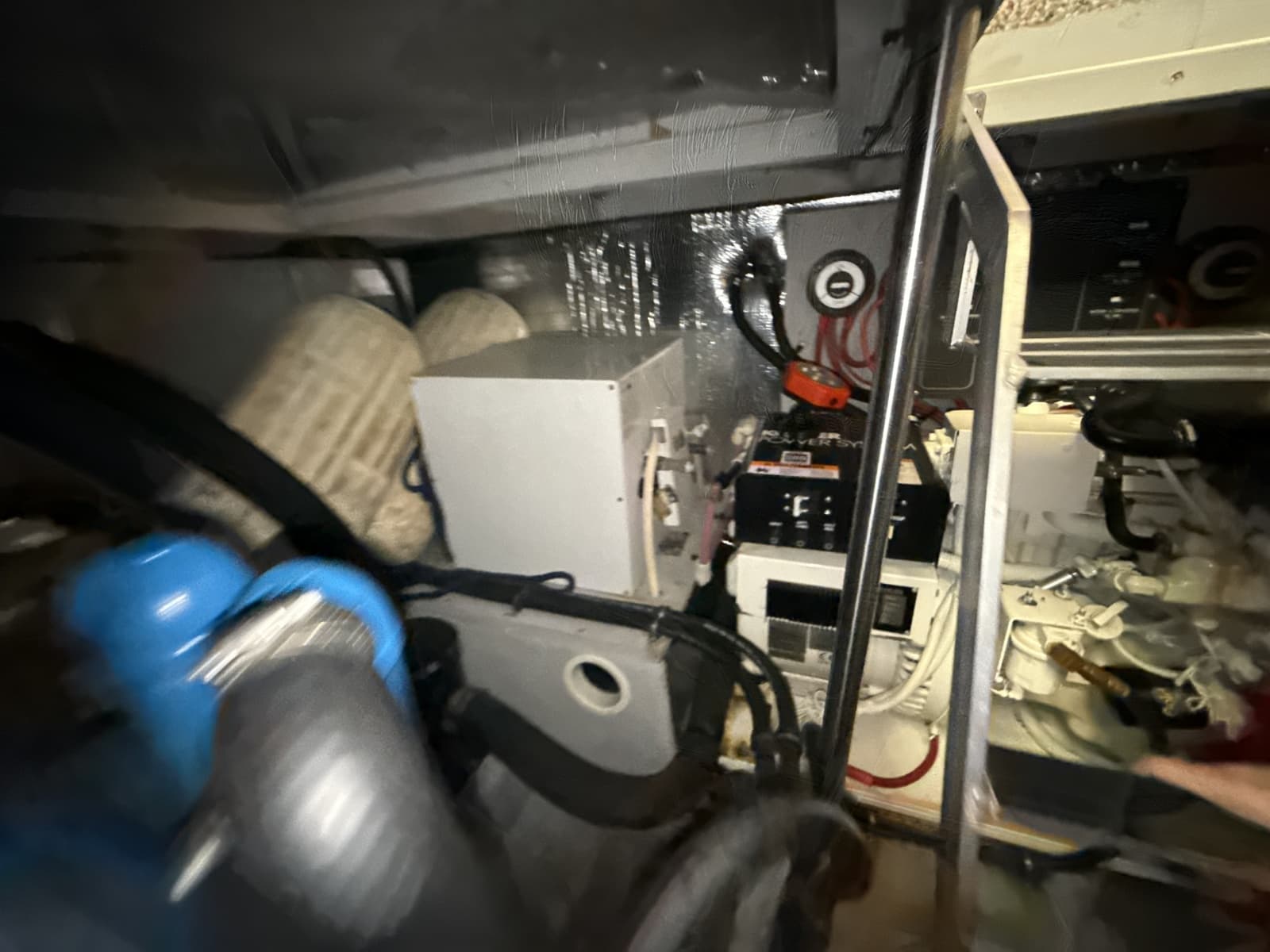 1999 Silverton 422 - Photo 91