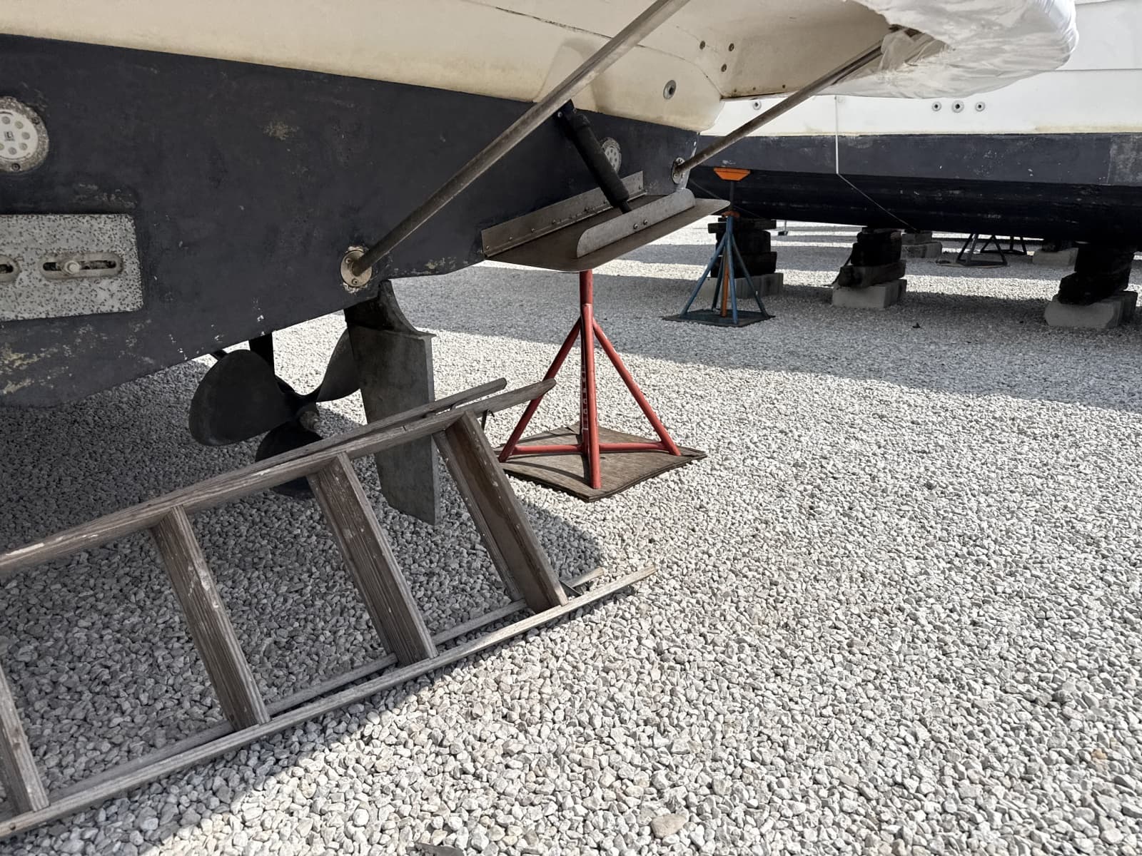 1999 Silverton 422 - Photo 162