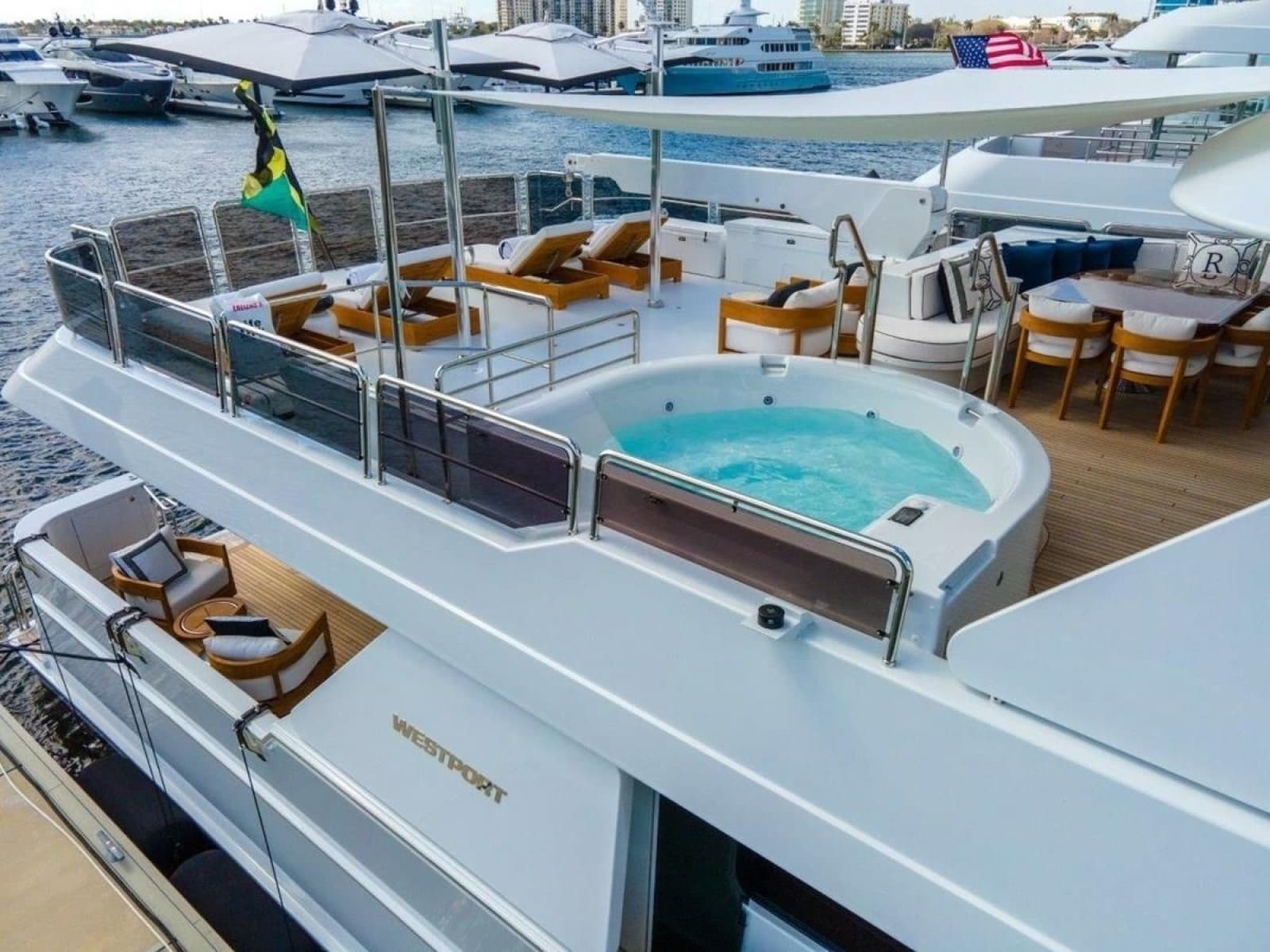 2006 Westport 130 Motoryacht - Photo 13