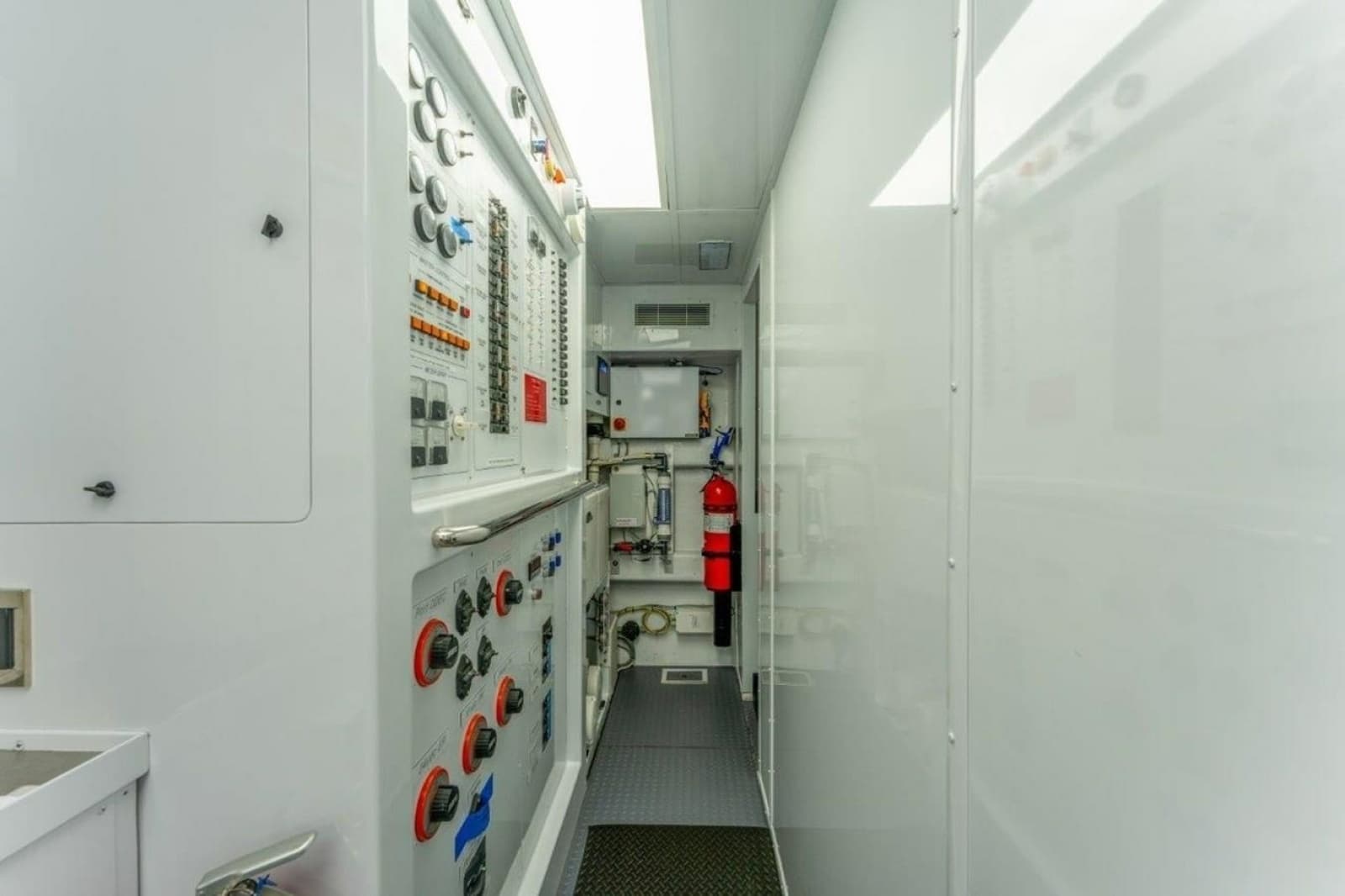 2006 Westport 130 Motoryacht - Photo 45