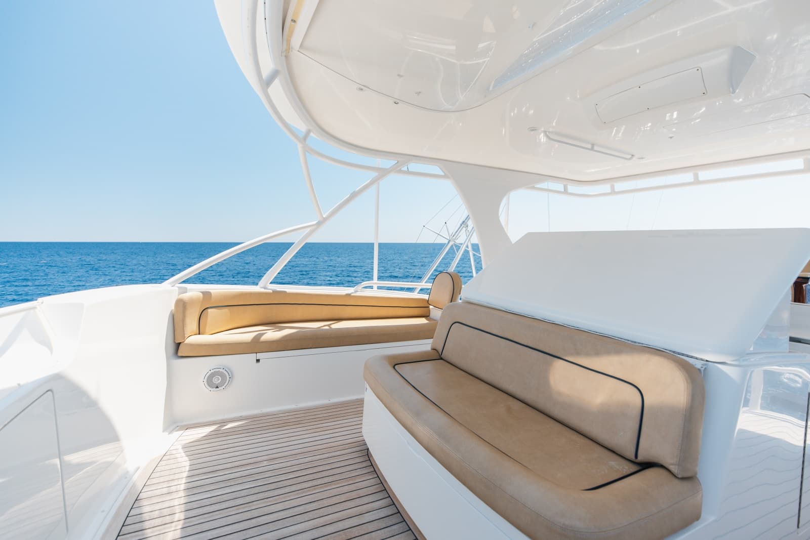 2016 Viking Skybridge - Photo 62