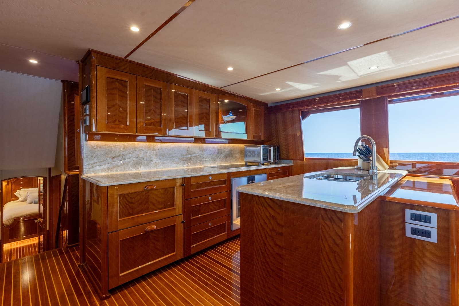 2016 Viking Skybridge - Photo 29