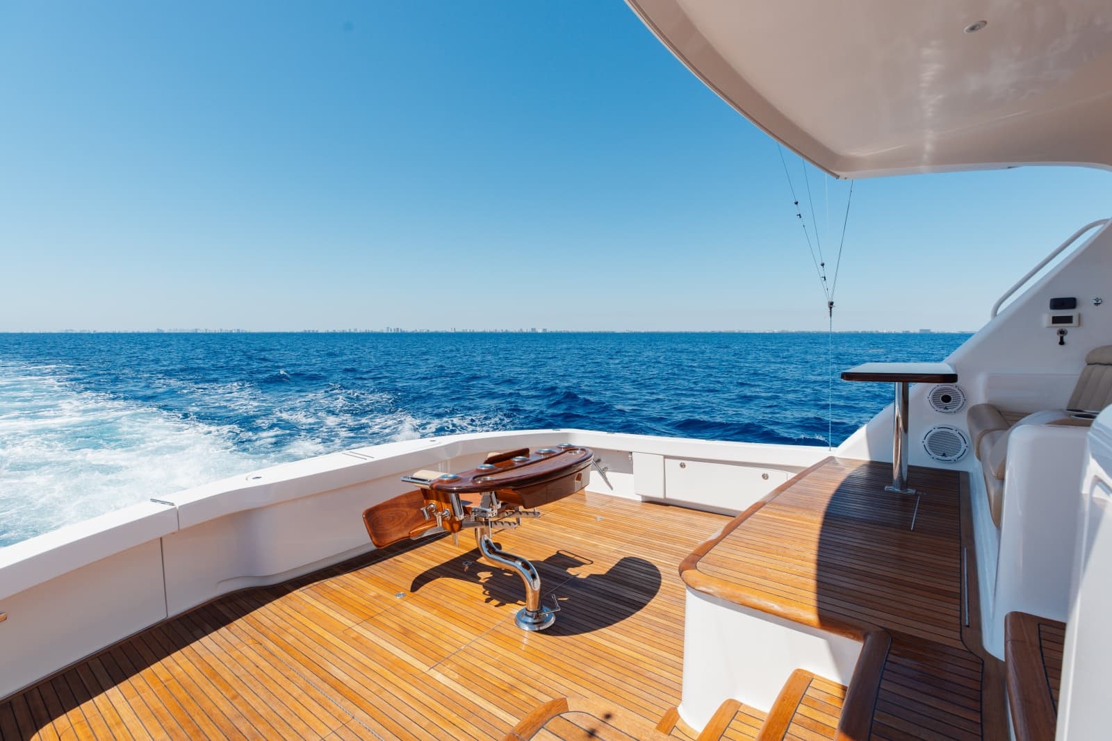 2016 Viking Skybridge - Photo 47