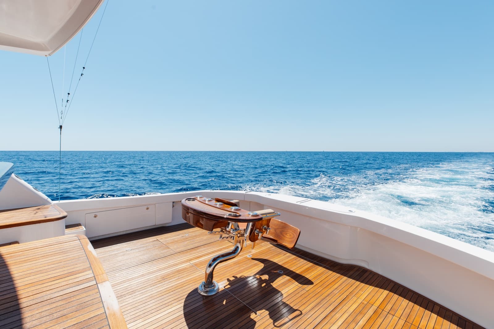 2016 Viking Skybridge - Photo 48