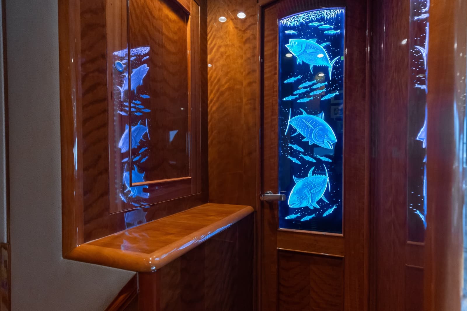 2016 Viking Skybridge - Photo 81