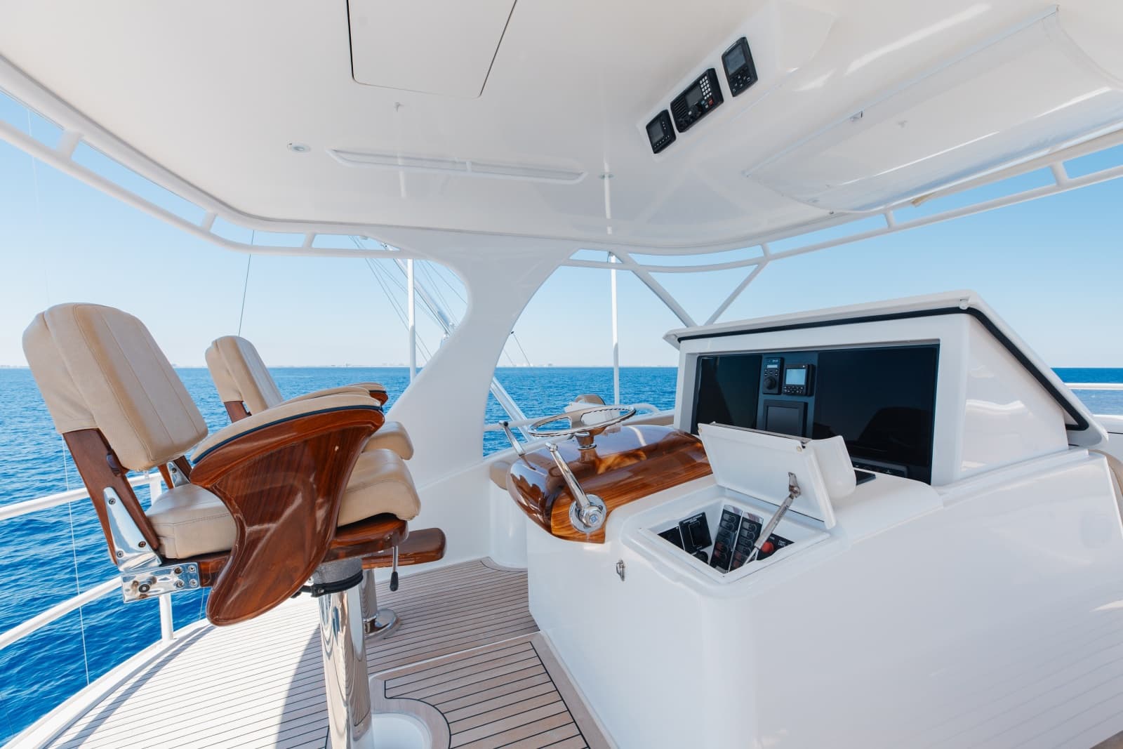 2016 Viking Skybridge - Photo 50