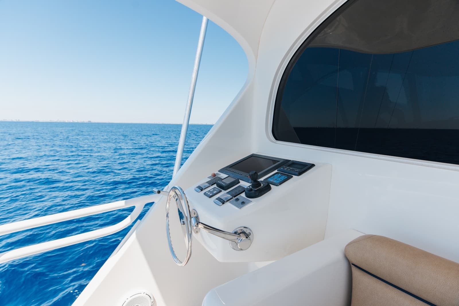 2016 Viking Skybridge - Photo 70