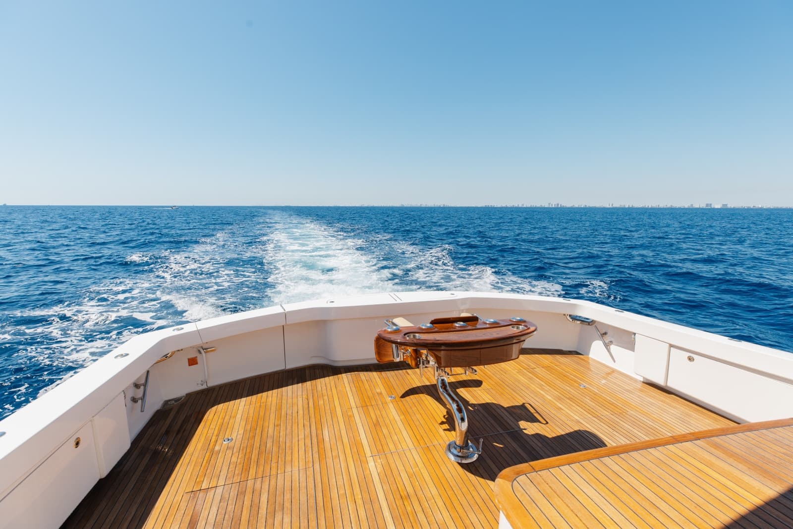 2016 Viking Skybridge - Photo 38