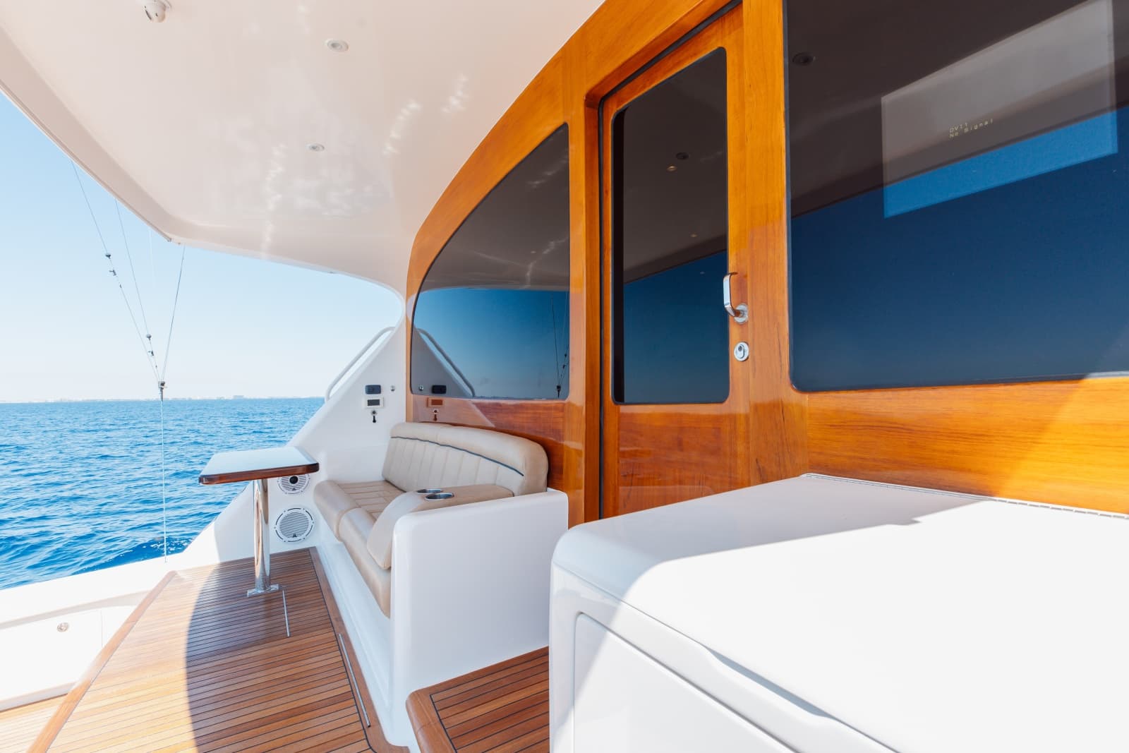 2016 Viking Skybridge - Photo 46