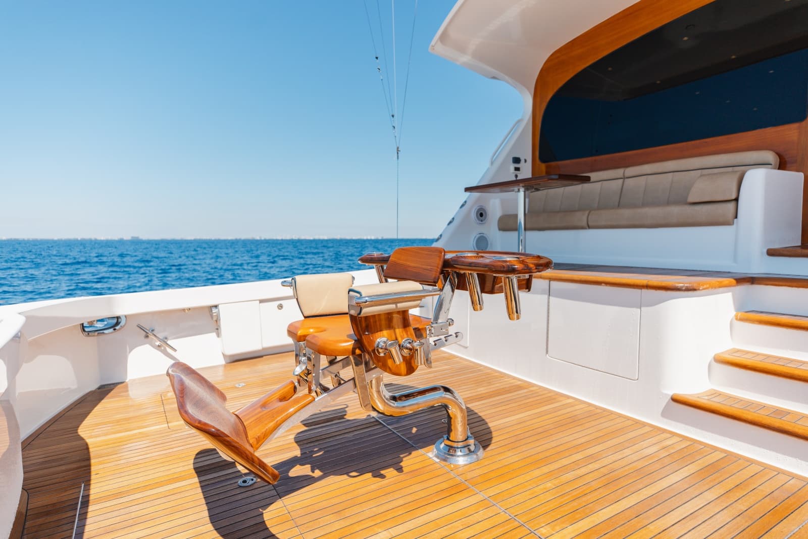 2016 Viking Skybridge - Photo 40