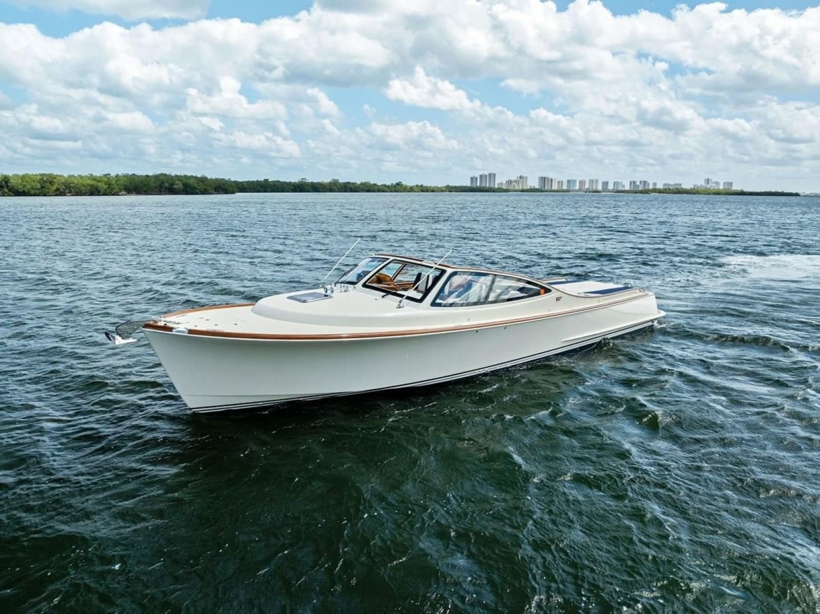 2008 Hinckley Talaria 38R - Photo 7