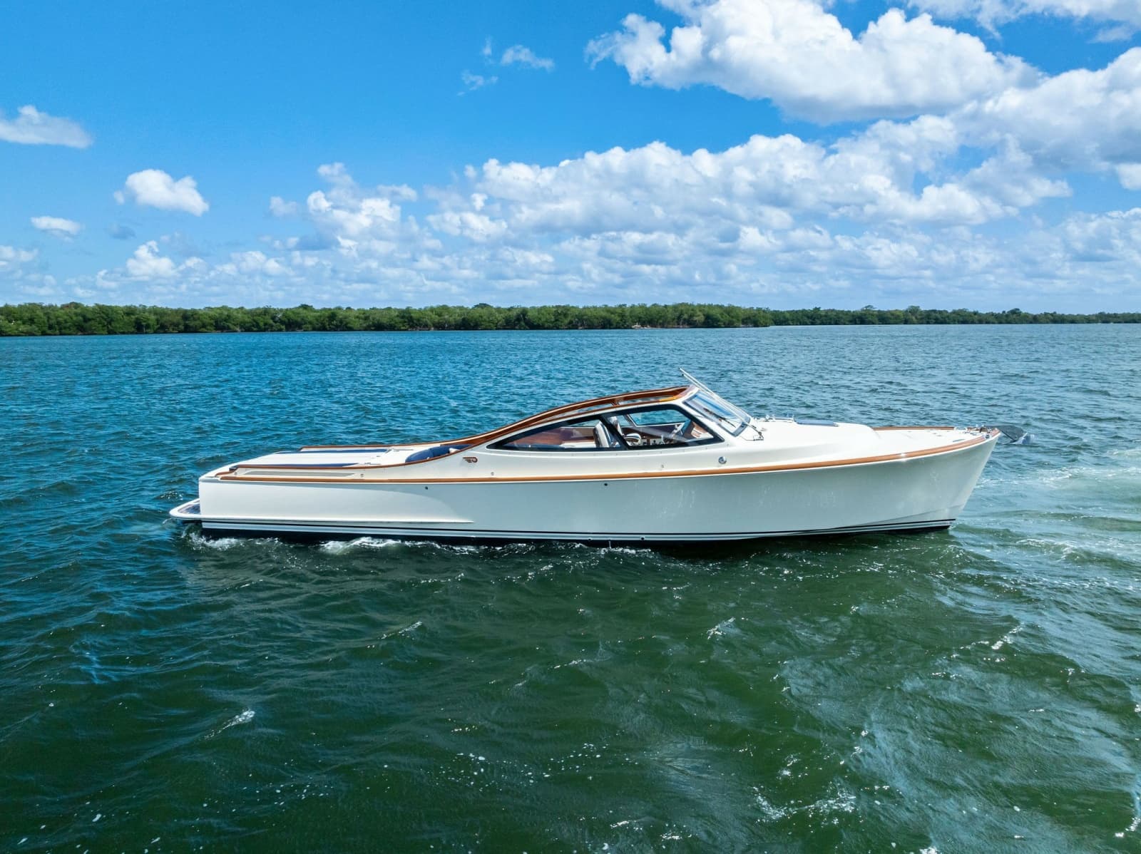 2008 Hinckley Talaria 38R - Photo 1