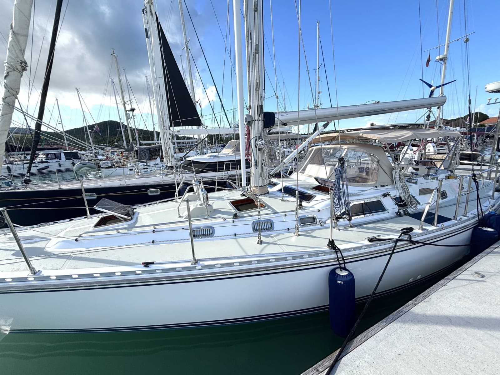 2003 Hylas 49 - Photo 2