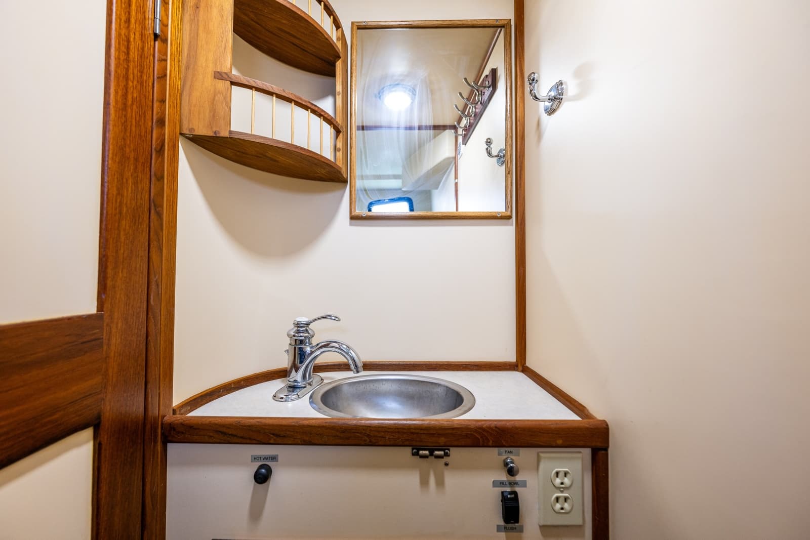 1997 Nordic Tugs 42 - Photo 40