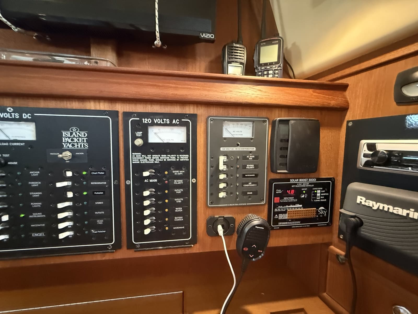 2003 Island Packet 380 - Photo 32