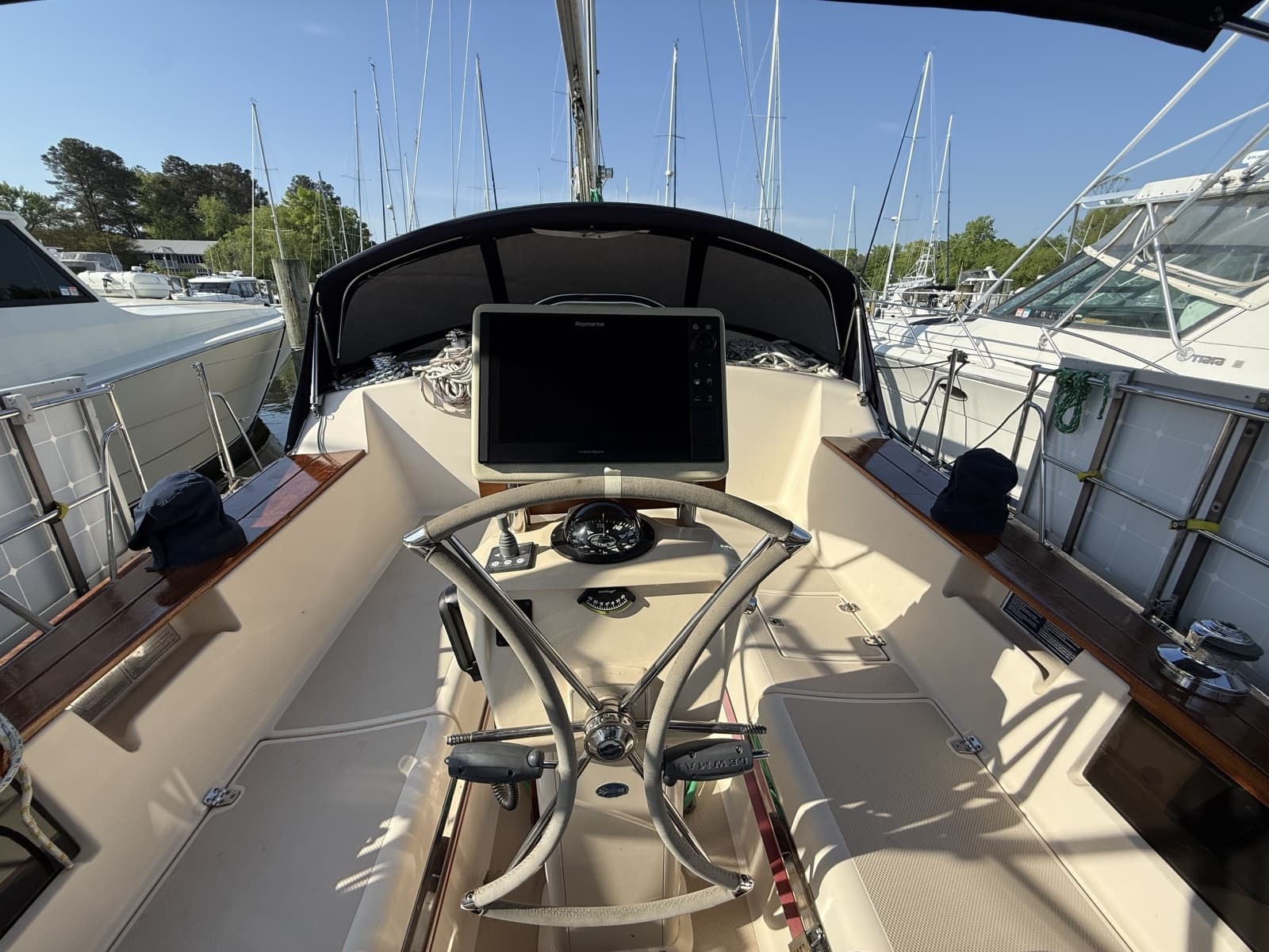 2003 Island Packet 380 - Photo 15