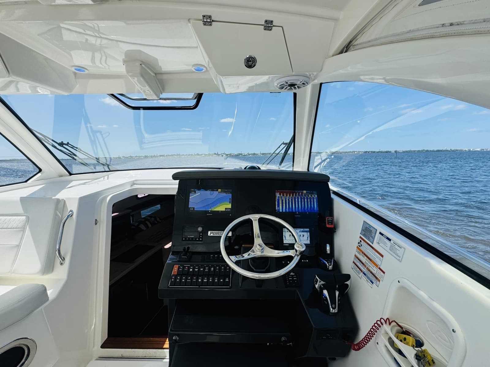 2021 Pursuit OS 355 - Photo 29