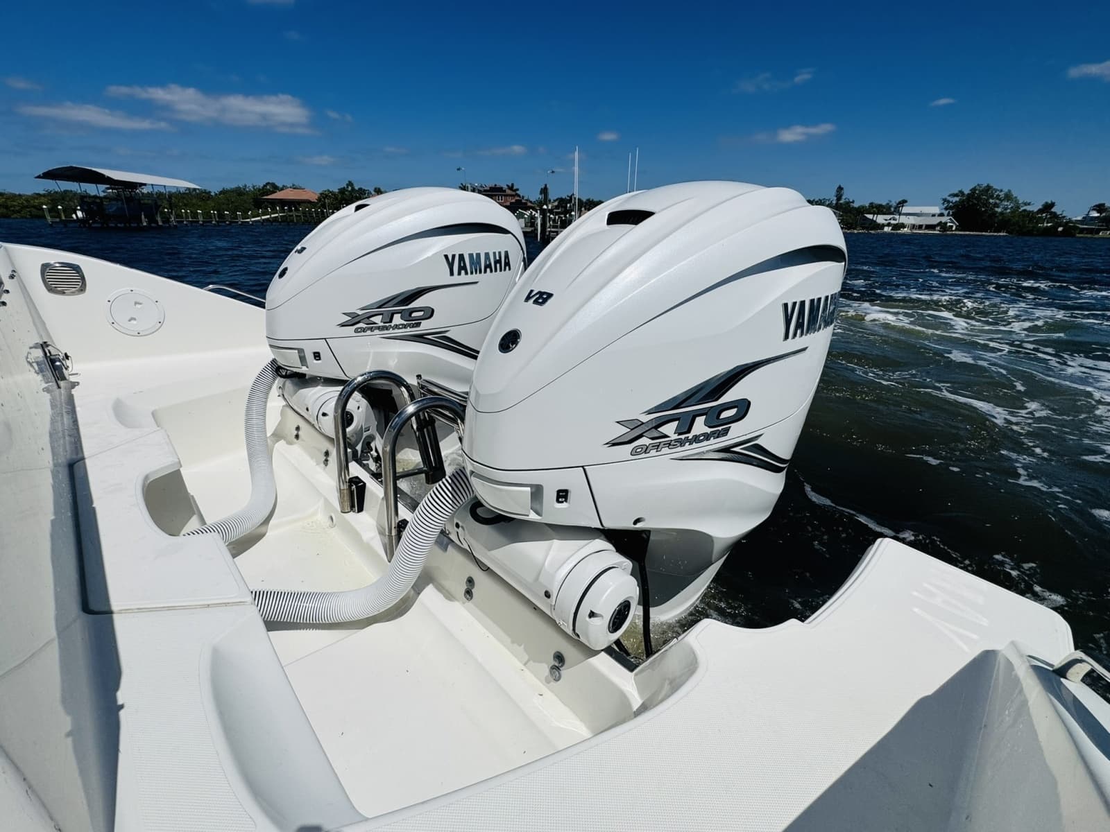 2021 Pursuit OS 355 - Photo 16
