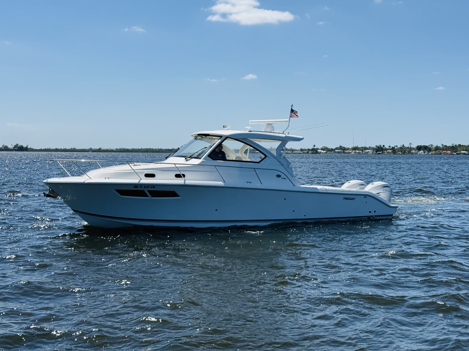 2021 Pursuit OS 355 - Photo 9