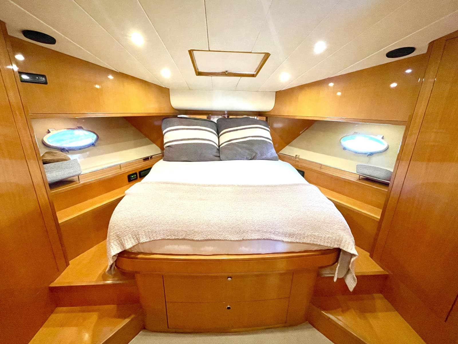 2006 Uniesse 58 MY - Photo 19